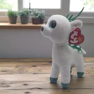 TY Beanie Baby PEPPERMINT Reindeer Stuffed Plush Toy Fawn White Green 2017 6"